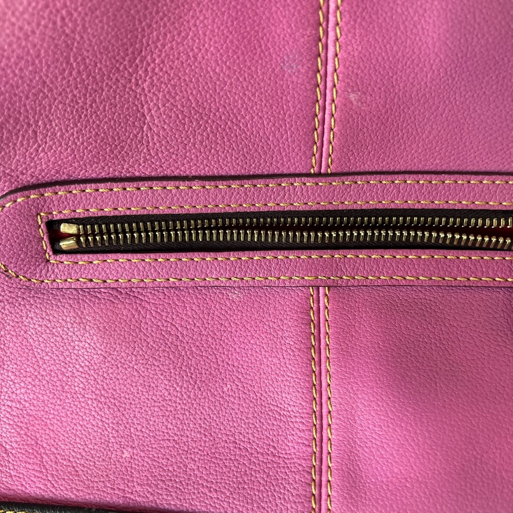 Orchid Dooney & Bourke “Sophie” hobo bag in pebble leather. - Picture 13 of 13